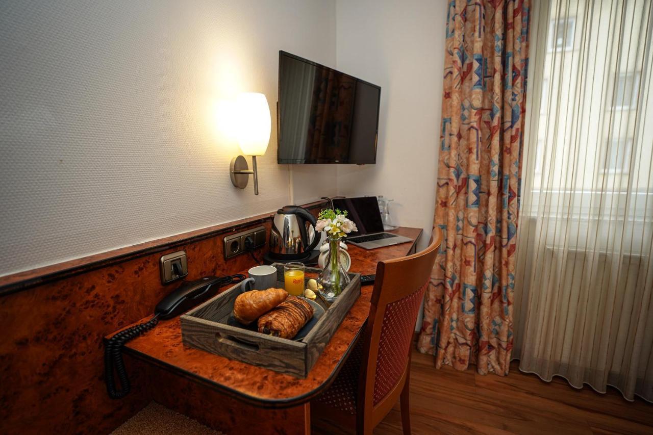 Hotel Miramar Am Roemer Франкфурт-на-Майне Экстерьер фото