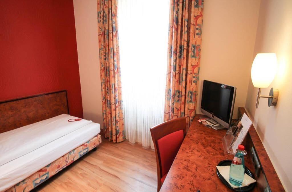 Hotel Miramar Am Roemer Франкфурт-на-Майне Экстерьер фото