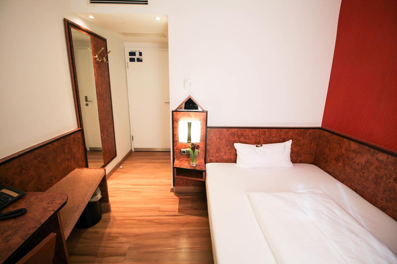 Hotel Miramar Am Roemer Франкфурт-на-Майне Экстерьер фото